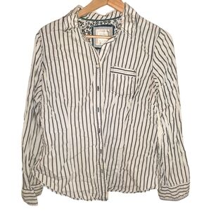 Old navy button-down shirt